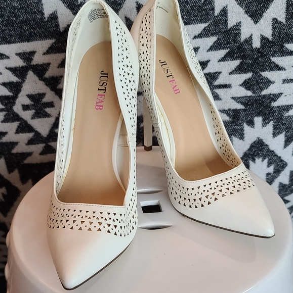 JustFab Pumps - Picture 3 of 7